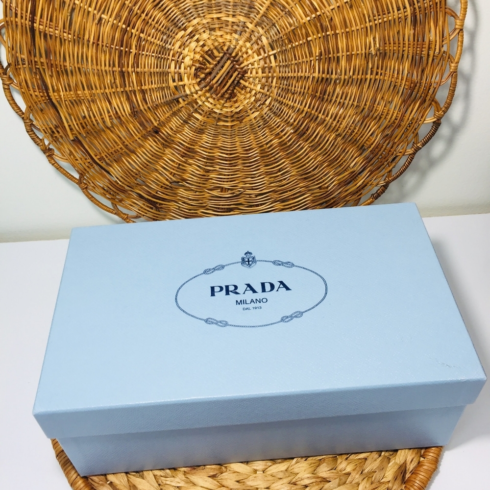 ❌ SOLD ❌Box, PRADA.  Empty shoe box - Picture 15 of 16